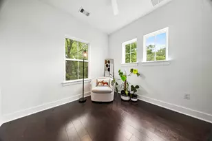 1213 Eleanor St, Austin, TX 78721 - Photo 24