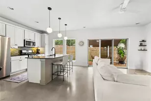 1213 Eleanor St, Austin, TX 78721 - Photo 12