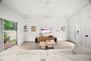 1213 Eleanor St, Austin, TX 78721 - Photo 6