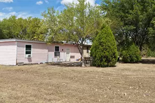 195 City View Dr, Maxwell, TX 78656 - Photo 6