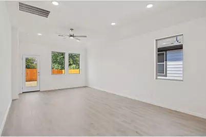 170 Hornet Street, Elgin, TX 78621 - Photo 28