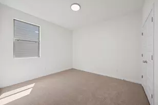 170 Hornet St, Elgin, TX 78621 - Photo 4