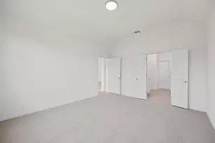 170 Hornet St, Elgin, TX 78621 - Photo 32