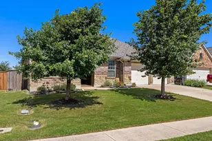 305 Miracle Rose Way, Liberty Hill, TX 78642 - Photo 4