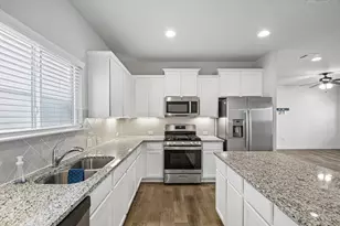 10213 Forest Grove Dr, Austin, TX 78747 - Photo 8
