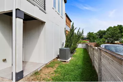 911 Stobaugh Street #2, Austin, TX 78757 - Photo 26