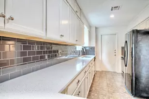 3411 Harpers Ferry Ln, Austin, TX 78745 - Photo 10