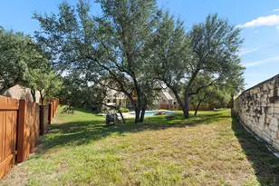 129 Bear Paw Run, Georgetown, TX 78628 - Photo 32