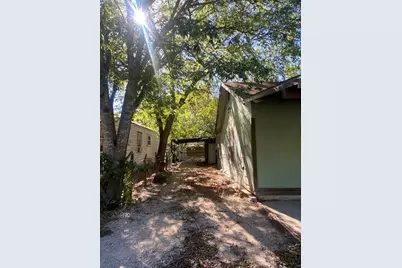 523 S Rio Grande Street, Lockhart, TX 78644 - Photo 4