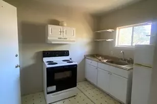 523 S Rio Grande St, Lockhart, TX 78644 - Photo 6