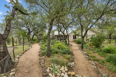 300 Bluff Road, Spicewood, TX 78669 - Photo 4
