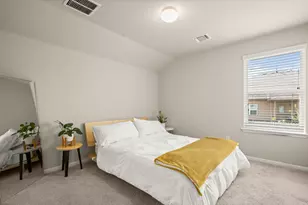 6601 San Isidro Dr, Austin, TX 78744 - Photo 22