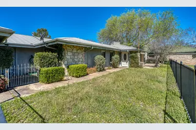 1504 Horseshoe Bay Proper #A, Horseshoe Bay, TX 78657 - Photo 2