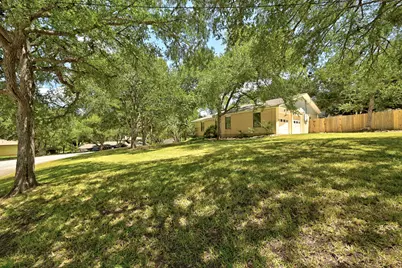295 Oak Creek Circle, Luling, TX 78648 - Photo 28