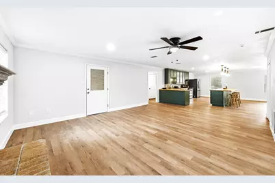 295 Oak Creek Circle, Luling, TX 78648 - Photo 6