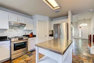 8904 W Hove Loop, Austin, TX 78749 - Photo 12