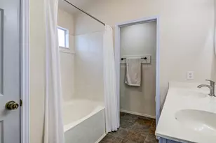 8904 W Hove Loop, Austin, TX 78749 - Photo 20