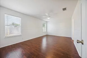 108 Loryn Dr, Hutto, TX 78634 - Photo 4