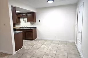 1745 Horseshoe Cir, Round Rock, TX 78681 - Photo 4