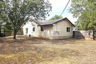 1745 Horseshoe Cir, Round Rock, TX 78681 - Photo 20