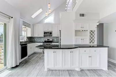 16525 Jamaica Cove Road, Jamaica Beach, TX 77554 - Photo 2