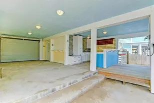 16525 Jamaica Cove Rd, Jamaica Beach, TX 77554 - Photo 22