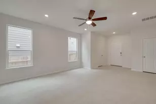 256 Feathers St, Jarrell, TX 76537 - Photo 6