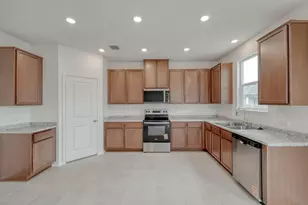 256 Feathers St, Jarrell, TX 76537 - Photo 10