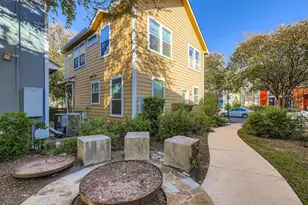 1601 Miriam Ave, Austin, TX 78702 - Photo 24