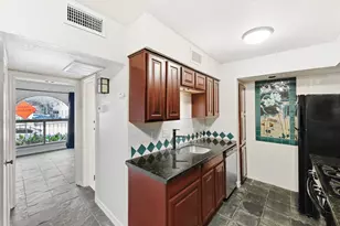 505 W 7th St, Austin, TX 78701 - Photo 10