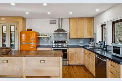 299 Live Oak Trail, Utopia, TX 78883 - Photo 12