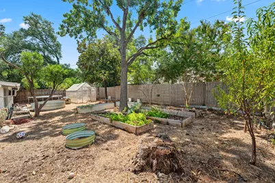 4001 Burr Oak Lane, Austin, TX 78727 - Photo 34