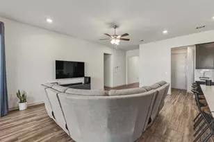 1640 Flying Horseshoe Bnd, Georgetown, TX 78628 - Photo 6