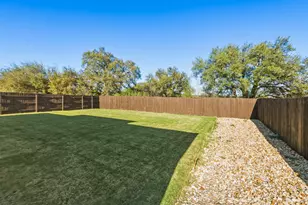1640 Flying Horseshoe Bnd, Georgetown, TX 78628 - Photo 24