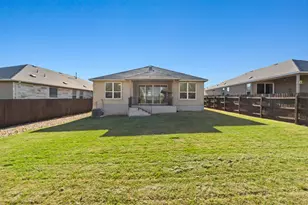 1640 Flying Horseshoe Bnd, Georgetown, TX 78628 - Photo 26