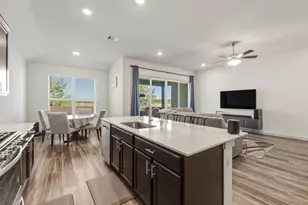 1640 Flying Horseshoe Bnd, Georgetown, TX 78628 - Photo 10