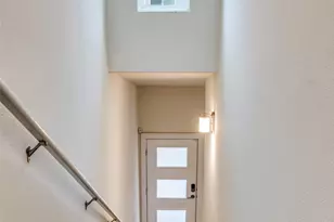 6800 Menchaca Rd, Austin, TX 78745 - Photo 14