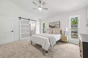 402 S Lake Creek Dr, Round Rock, TX 78681 - Photo 10