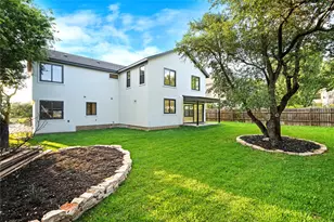 10701 Scotland Well Dr, Austin, TX 78750 - Photo 4