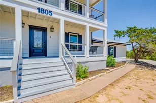 1805 Spring Valley Dr, Dripping Springs, TX 78620 - Photo 4