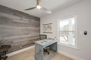 1805 Spring Valley Dr, Dripping Springs, TX 78620 - Photo 8