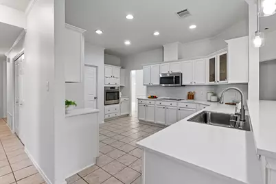 2502 Vernell Way, Round Rock, TX 78664 - Photo 2