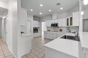 2502 Vernell Way, Round Rock, TX 78664 - Photo 2