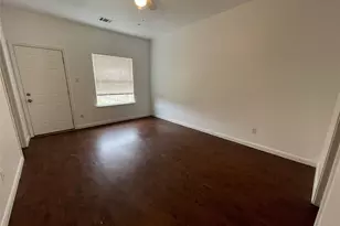 137 Marvin Cove, Hutto, TX 78634 - Photo 6