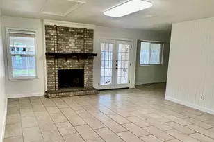 10806 Humington Dr, Austin, TX 78758 - Photo 2