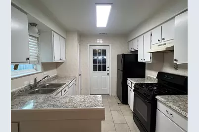 10806 Humington Drive, Austin, TX 78758 - Photo 4