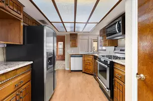 121 Scott St, San Marcos, TX 78666 - Photo 6