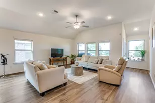 2212 McClendon Trl, Leander, TX 78641 - Photo 4