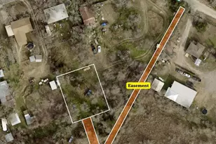 713 E 2nd St, Elgin, TX 78621 - Photo 1