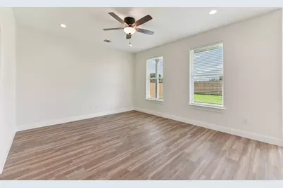 113 Callie Street, Smithville, TX 78957 - Photo 8